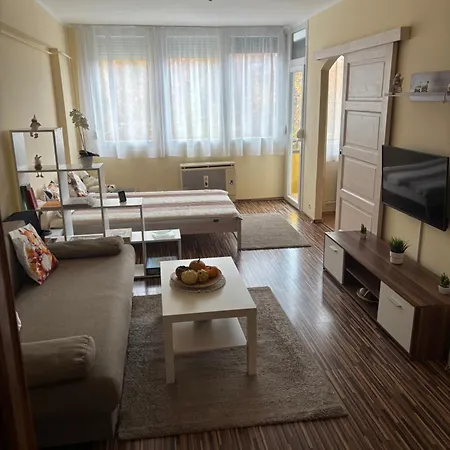 Zenora Apartman